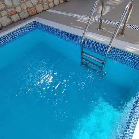 With Private Pool Just 3 Minutes From The Beach Villa