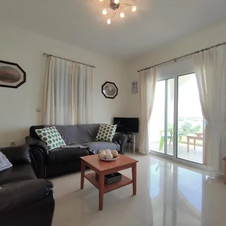 With Private Pool Just 3 Minutes From The Beach *