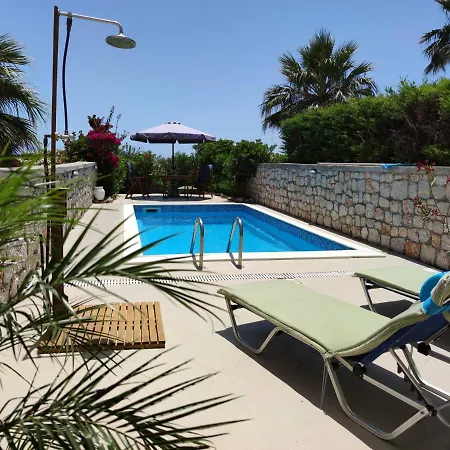With Private Pool Just 3 Minutes From The Beach Villa Haraki